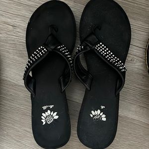 Yellow box Wedge sandal.